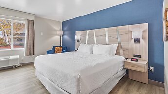 Best Western Plus The Inn at Hampton