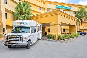La Quinta Inn & Suites by Wyndham Miami Airport East