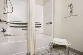 Super 8 by Wyndham Maysville KY