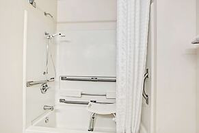 Super 8 by Wyndham Baltimore/Essex Area