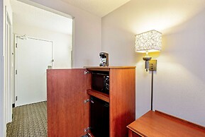 La Quinta Inn & Suites by Wyndham Harrisburg Airport Hershey