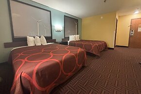 Super 8 by Wyndham Peoria