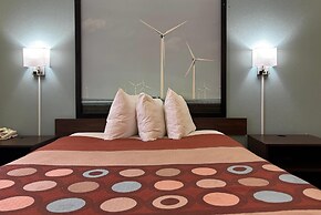 Super 8 by Wyndham Peoria