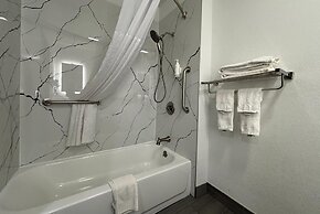 Super 8 by Wyndham Peoria