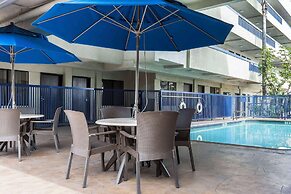 Quality Inn & Suites Los Angeles Airport - LAX