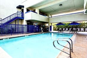 Quality Inn & Suites Los Angeles Airport - LAX