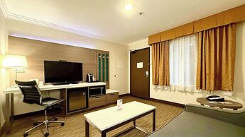 Quality Inn & Suites Los Angeles Airport - LAX
