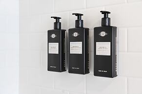 Hotel Saint Clair- Magnificent Mile