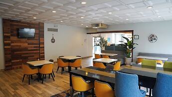 Days Inn by Wyndham Southington