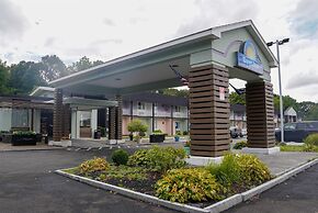 Days Inn by Wyndham Southington