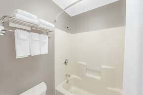 Super 8 by Wyndham Alexander City