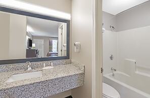 Super 8 by Wyndham Alexander City