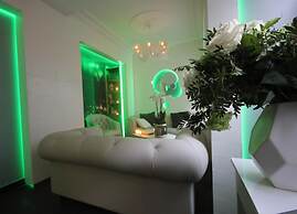 Hotel Lumières Montmartre Paris