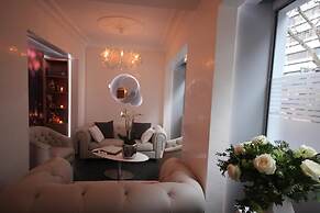 Hotel Lumières Montmartre Paris