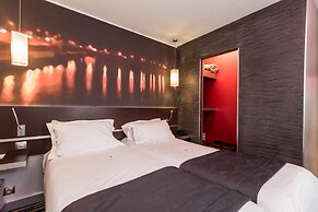 Hotel Lumières Montmartre Paris