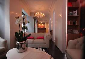 Hotel Lumières Montmartre Paris