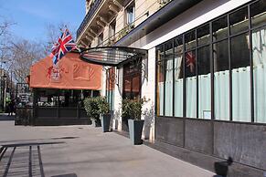 Hotel The Originals Paris Paix République