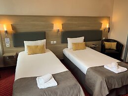 Brit Hotel Bleu Nuit