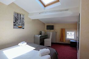 Brit Hotel Bleu Nuit