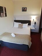 Brit Hotel Bleu Nuit