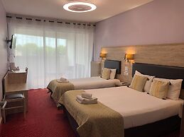 Brit Hotel Bleu Nuit