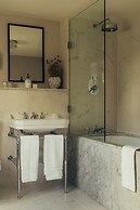 Hyll Hotel