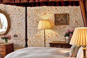 Ockenden Manor Hotel & Spa