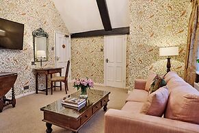 Ockenden Manor Hotel & Spa