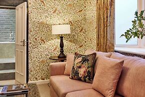Ockenden Manor Hotel & Spa