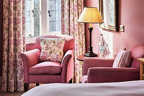 Ockenden Manor Hotel & Spa