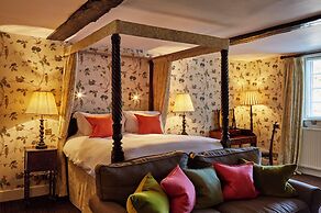 Ockenden Manor Hotel & Spa