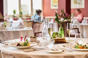 Ockenden Manor Hotel & Spa