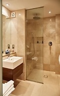 Ockenden Manor Hotel & Spa