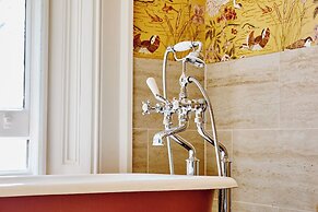 Ockenden Manor Hotel & Spa