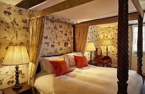 Ockenden Manor Hotel & Spa