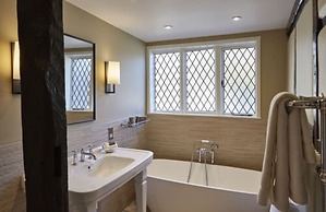 Ockenden Manor Hotel & Spa