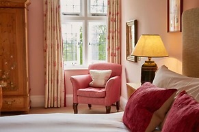 Ockenden Manor Hotel & Spa