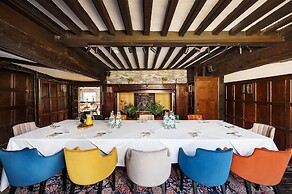 voco Lythe Hill Hotel & Spa by IHG