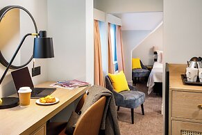 voco Lythe Hill Hotel & Spa by IHG