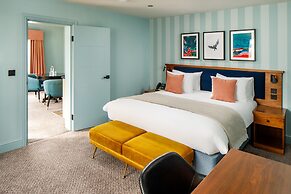 voco Lythe Hill Hotel & Spa by IHG