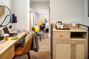 voco Lythe Hill Hotel & Spa by IHG