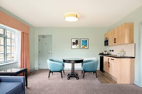 voco Lythe Hill Hotel & Spa by IHG