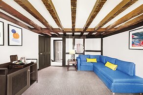 voco Lythe Hill Hotel & Spa by IHG