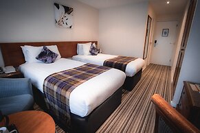 Best Western Plus Grim's Dyke Hotel