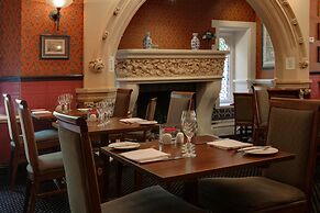 Best Western Plus Grim's Dyke Hotel