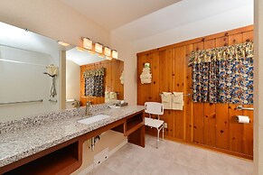 Buffalo Bill Village Cabins