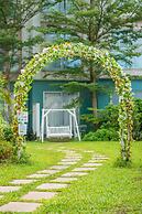 Silvermine Beach Resort