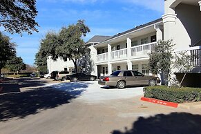 Studio 6 Austin, TX - Midtown