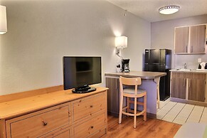 Studio 6 Austin, TX - Midtown