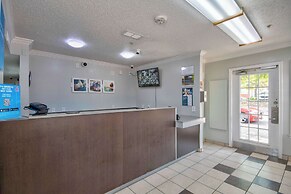 Studio 6 Austin, TX - Midtown